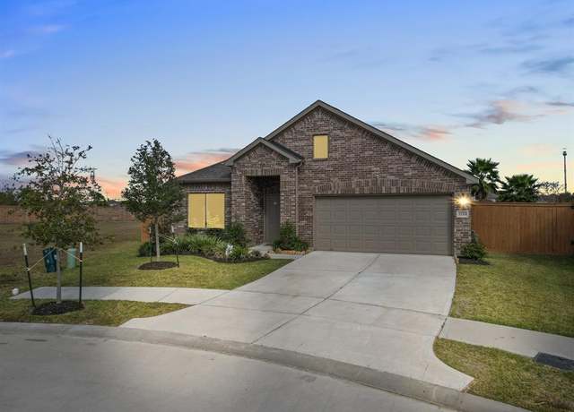 Property at 2720 Golden Palms Ln, Texas City, TX 77568, 4 beds, 3 baths