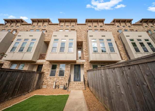 Property at 111 E 2nd St, Houston, TX 77007, 3 beds, 3.5 baths