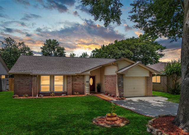 Property at 12703 Autumn Mill Dr, Houston, TX 77070, 3 beds, 2 baths