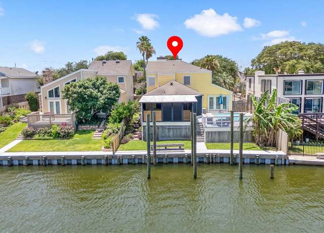Property at 36 Lakeview Dr, Galveston, TX 77551, 3 beds, 2.5 baths