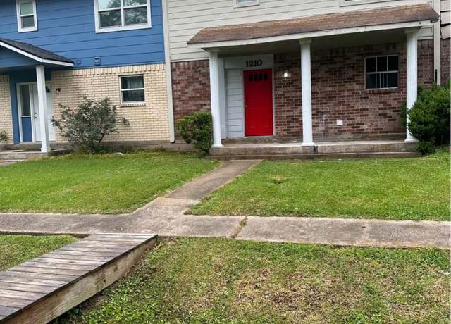 Property at 1210 Montana St, La Porte, TX 77571, 3 beds, 1.5 baths