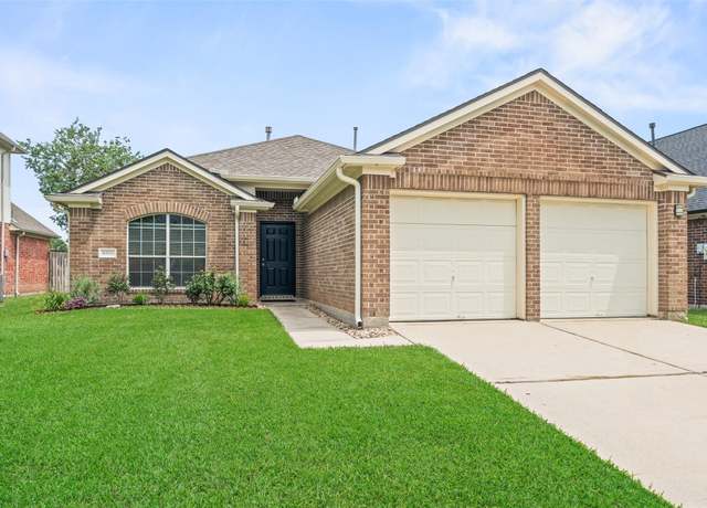 Property at 8006 High Hollow Ln, Houston, TX 77070, 3 beds, 2 baths