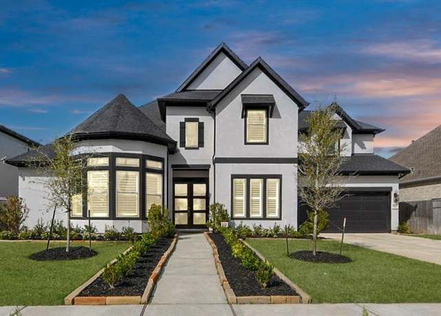Property at 10015 Crescent Wood Dr, Missouri City, TX 77459, 4 beds, 4.5 baths