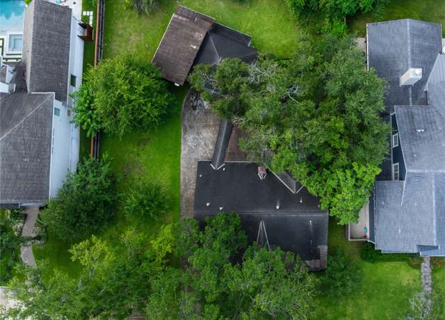 Property at 8630 Cedarbrake Dr, Spring Valley Village, TX 77055, 3 beds, 2 baths