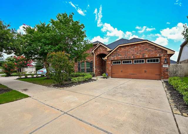 Property at 12207 Green City Ln, Houston, TX 77047, 3 beds, 2 baths
