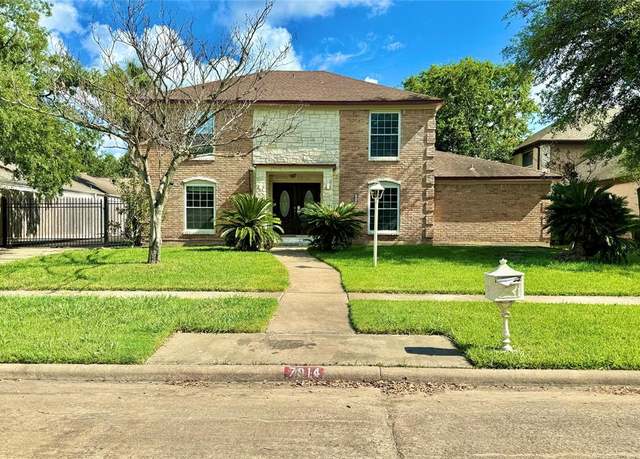 Property at 7914 Oakington Dr, Houston, TX 77071, 5 beds, 3.5 baths