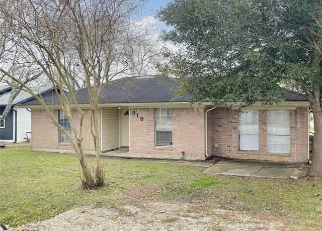 Property at 319 N 9th St, Beasley, TX 77417, 3 beds, 1 bath