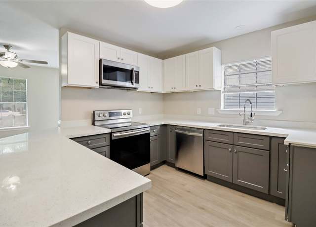 Property at 1306 W 6th St, Freeport, TX 77541, 3 beds, 2 baths