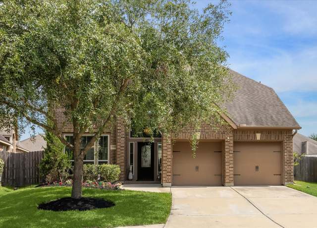 Property at 13921 Pebble Falls Ln, Pearland, TX 77584, 4 beds, 3.5 baths