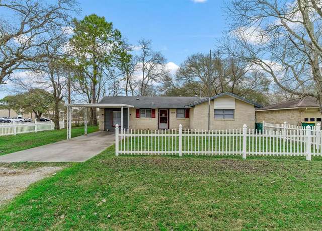 Property at 3230 Virginia St, La Marque, TX 77568, 3 beds, 1.5 baths