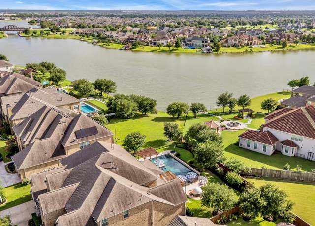 Property at 10227 Grape Creek Grove Ln, Cypress, TX 77433, 5 beds, 5.5 baths
