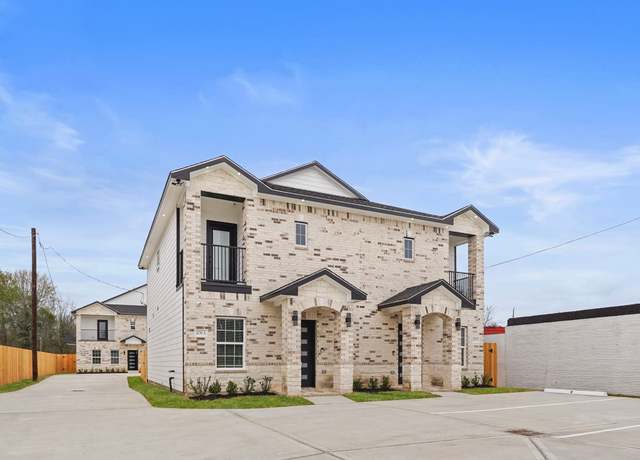 Property at 4739 Reed Rd Unit A, Houston, TX 77033, 4 beds, 5 baths