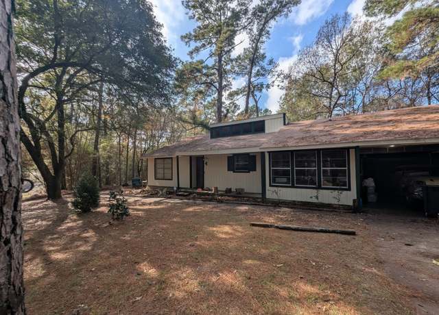 Property at 4 Mockingbird Ln, Trinity, TX 75862, 3 beds, 2 baths
