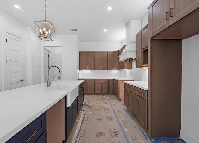 Property at 1130 Miller Rd, Sealy, TX 77474, 3 beds, 2.5 baths