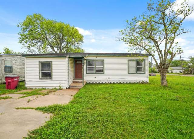 Property at 606 W 7th St, Freeport, TX 77541, 3 beds, 1 bath