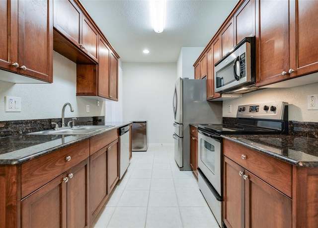 Property at 2255 Braeswood Park Dr #294, Houston, TX 77030, 1 bed, 1 bath