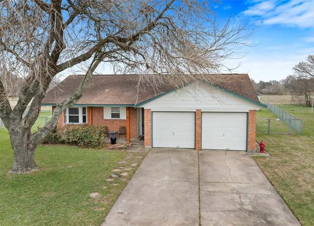 Property at 11707 Bowie Dr, La Porte, TX 77571, 3 beds, 2 baths