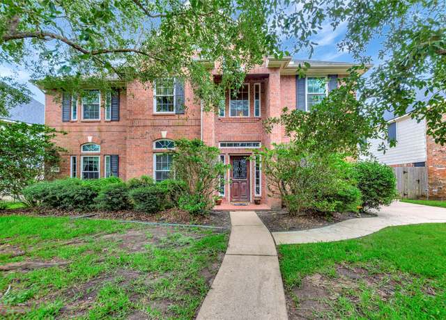 Property at 2605 Broussard Ct, Seabrook, TX 77586, 5 beds, 3.5 baths