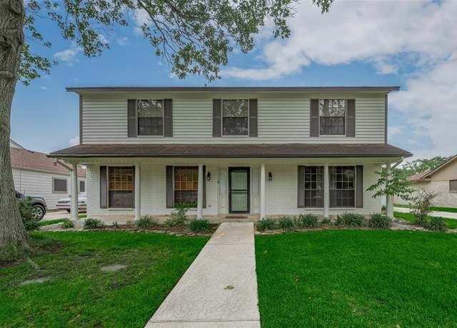 Property at 14914 Hollydale Dr, Houston, TX 77062, 4 beds, 2.5 baths