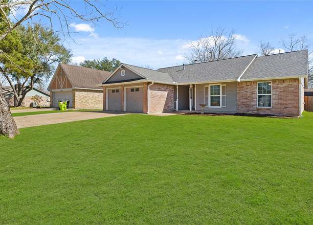 Property at 2021 Ward St, Rosenberg, TX 77471, 3 beds, 2 baths
