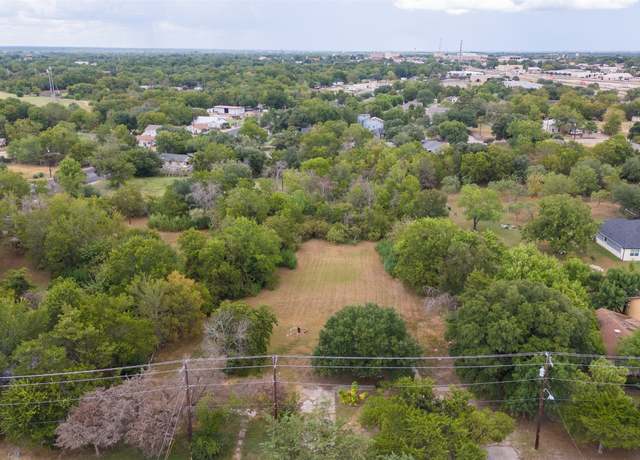Property at 428 Palasota Dr, Bryan, TX 77803