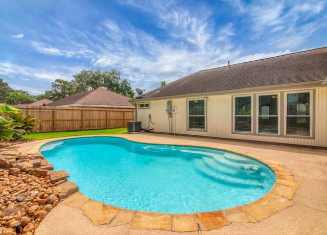 Property at 8419 Opalwood Ln, Humble, TX 77338, 3 beds, 2 baths
