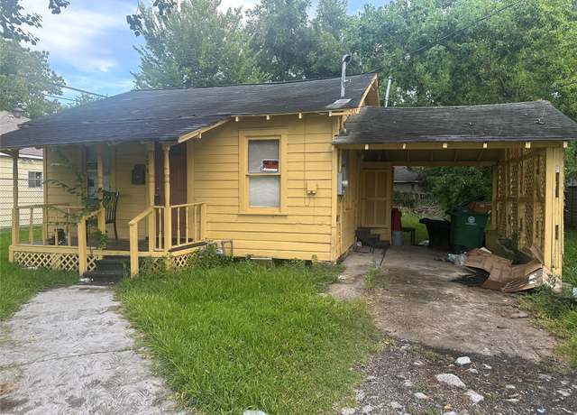 Property at 606 E 42nd St, Houston, TX 77022, 2 beds, 1 bath
