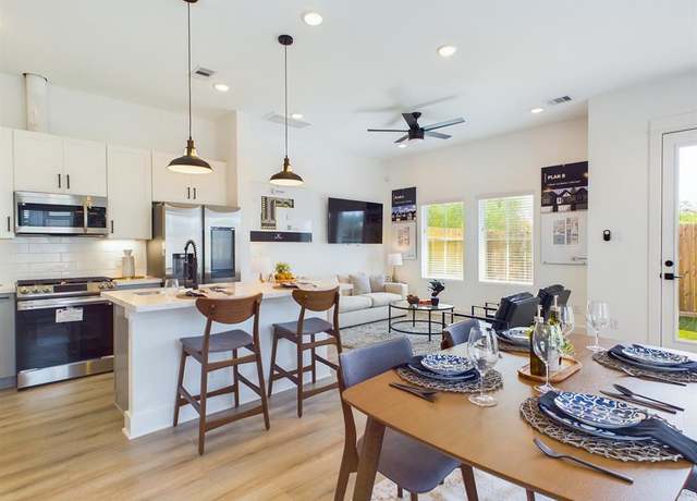 Property at 3004 Jensen Springs Ln, Houston, TX 77026, 3 beds, 2.5 baths