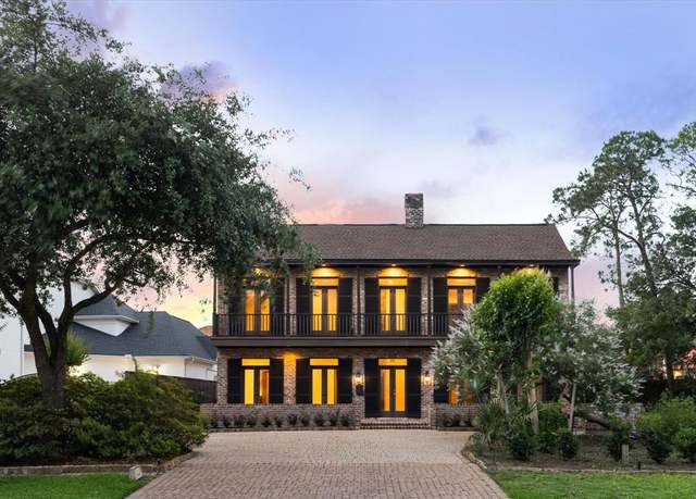 Property at 5040 Fieldwood Dr, Houston, TX 77056, 4 beds, 3.5 baths