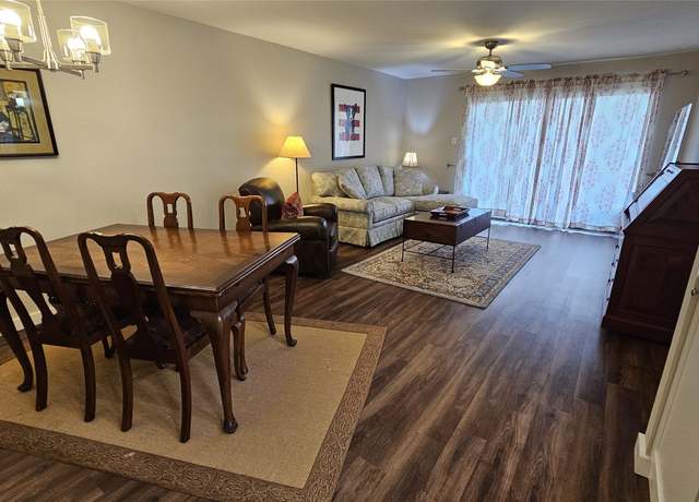 Property at 3025 Walnut Bend Ln #13, Houston, TX 77042, 2 beds, 1.5 baths