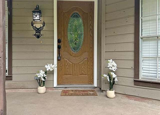 Property at 10 Walnut Loop, Shepherd, TX 77371, 3 beds, 2.5 baths