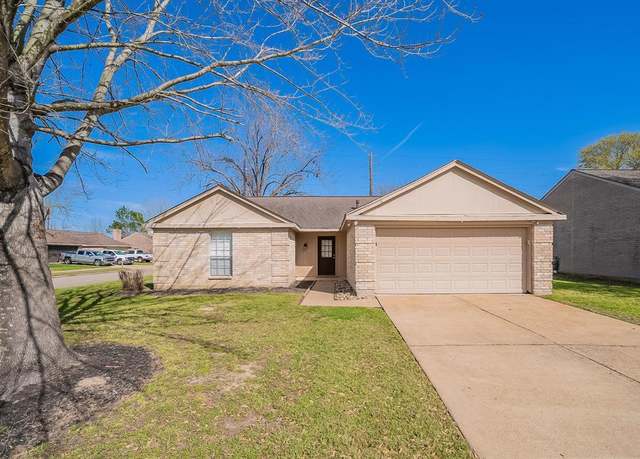 Property at 9634 Cannock Chase Dr, Houston, TX 77065, 3 beds, 2 baths