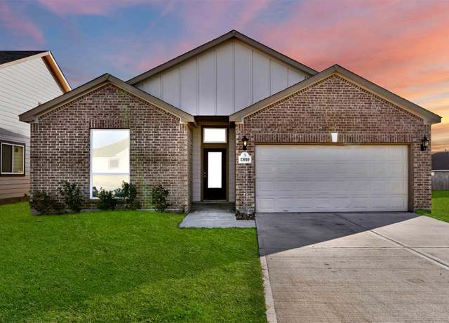 Property at 13010 Laura Lake Dr, Willis, TX 77318, 3 beds, 2 baths