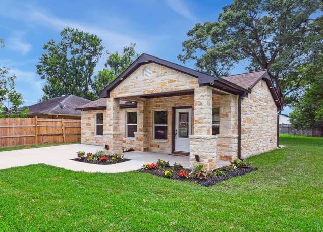 Property at 3454 Bacon St, Houston, TX 77021, 3 beds, 2 baths