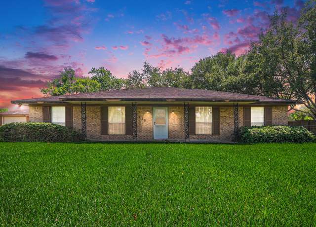 Property at 6618 Heron Ln, Pearland, TX 77584, 3 beds, 2 baths