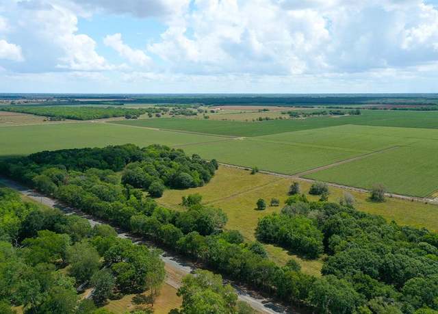 Property at Knolle Knolle, Damon, TX 77430