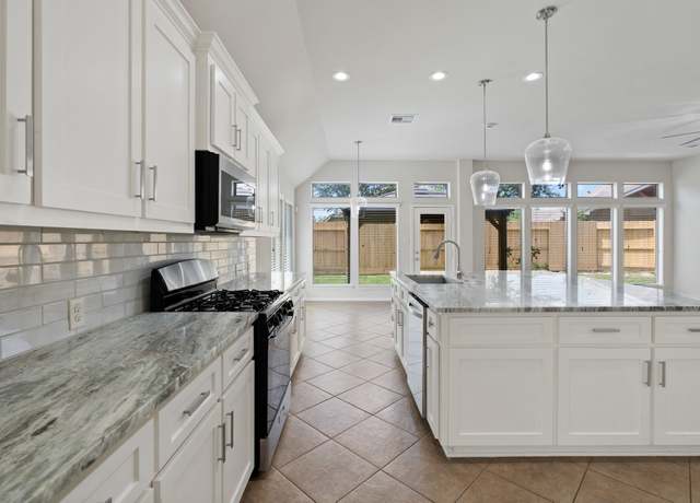 Property at 2707 Oak Pass Ct, Conroe, TX 77385, 4 beds, 2 baths