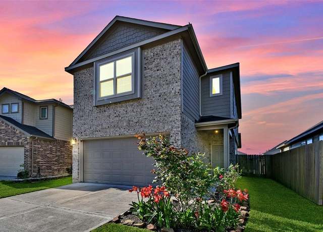 Property at 5112 Itiel St, Houston, TX 77048, 3 beds, 2.5 baths