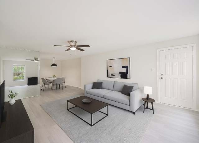 Property at 9700 Leawood Blvd #406, Houston, TX 77099, 2 beds, 2 baths
