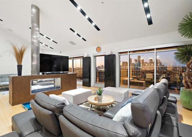 Property at 102 Quitman St #405, Houston, TX 77009, 4 beds, 5.5 baths