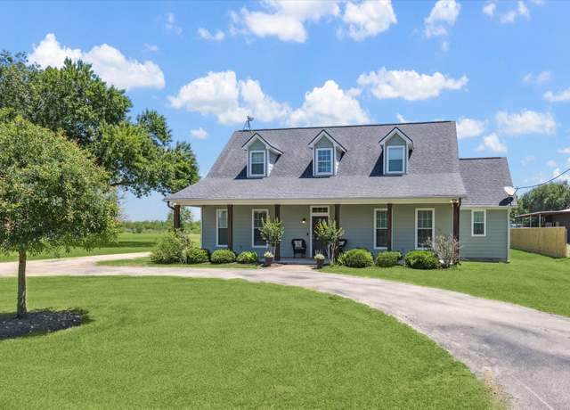 Property at 1170 Woody Ln, Sealy, TX 77474, 4 beds, 3.5 baths