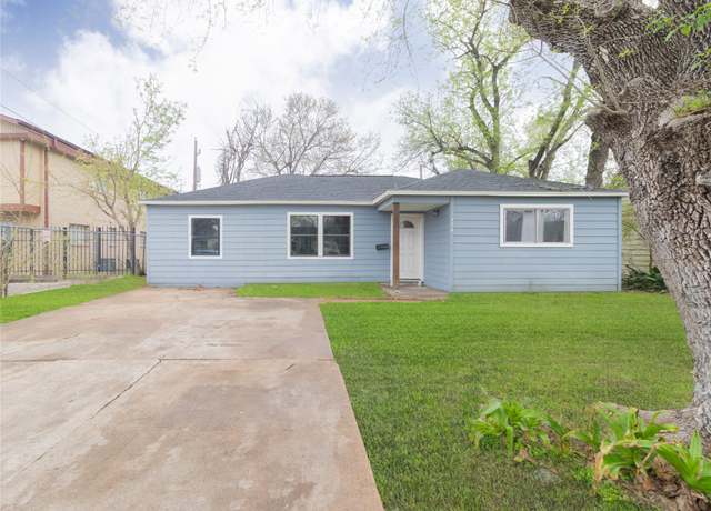 Property at 4721 Palisade Dr, Houston, TX 77048, 3 beds, 2 baths