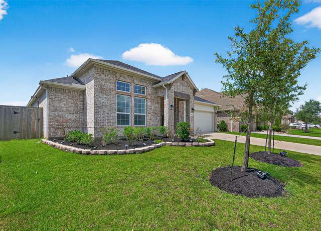 Property at 14015 Hartford Heights Way, Rosharon, TX 77583, 3 beds, 2 baths