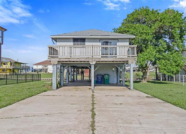 Property at 114 Admiral Ln, Freeport, TX 77541, 2 beds, 2 baths