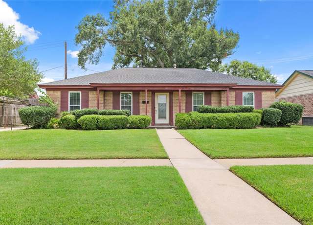 Property at 10447 Winding Trail Rd, La Porte, TX 77571, 3 beds, 2 baths