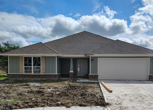Property at 11 Greystone Ct, Angleton, TX 77515, 4 beds, 2 baths