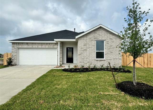 Property at 423 Amy St, Angleton, TX 77515, 3 beds, 2 baths