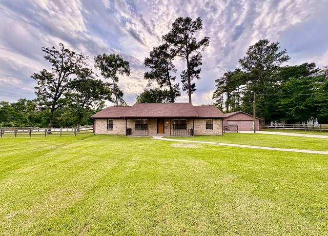 Property at 163 Hadley Creek Bnd, Huntsville, TX 77320, 3 beds, 2 baths