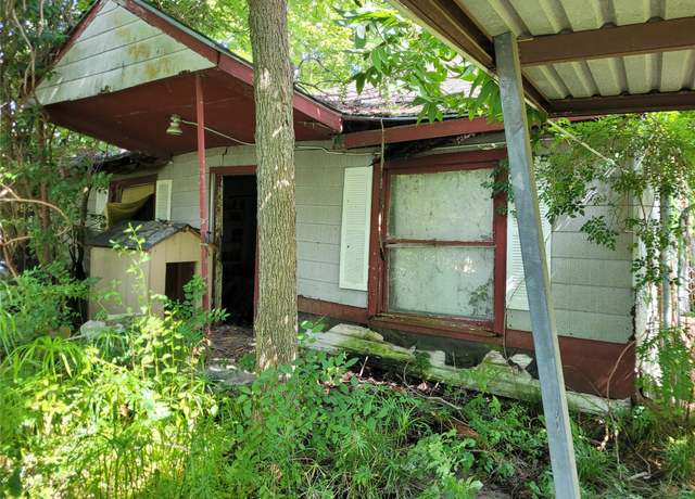 Property at 6222 Iron Rock St, Houston, TX 77087, 3 beds, 1 bath