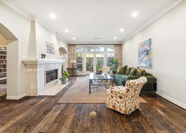Property at 2907 West Lane Dr, Houston, TX 77027, 5 beds, 4.5 baths